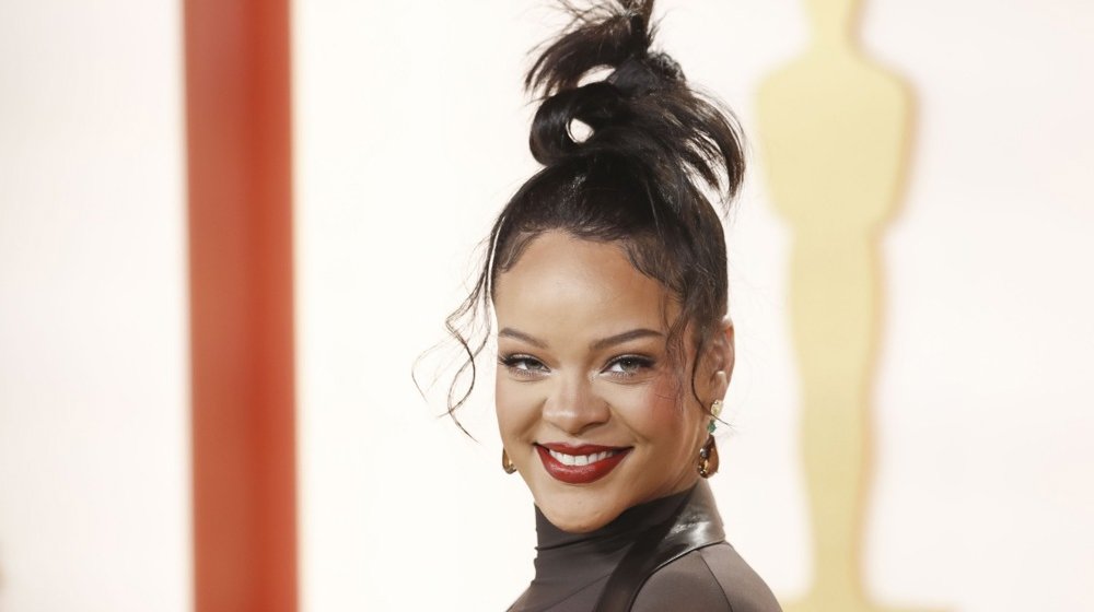 Rijana pozajmila glas Štrumpfeti u novom filmu (VIDEO) 1