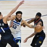 Majkl Porter Junior, Karl Entoni Tauns i Džastin Holidej