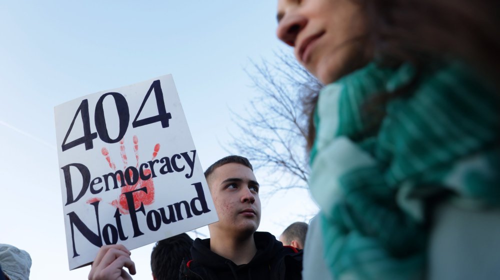 Poigravanje sa demokratijom 1