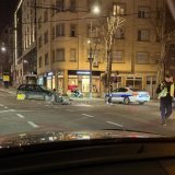Sudar auta i motora u centru Beograda: Vozač motocikla prevezen u Urgentni 2