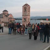 Četiri mosta blokirana u Nišu: "Da nam se vrate deca koju je sistem proterao" 3