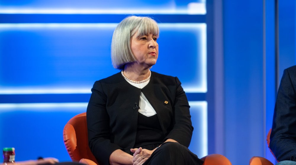 "Utisak nedelje" o Vučićevom pozivu na dijalog: Svaka priča o zahtevima bila bi pogodba, a o primeni zakona nema nagodbi 1