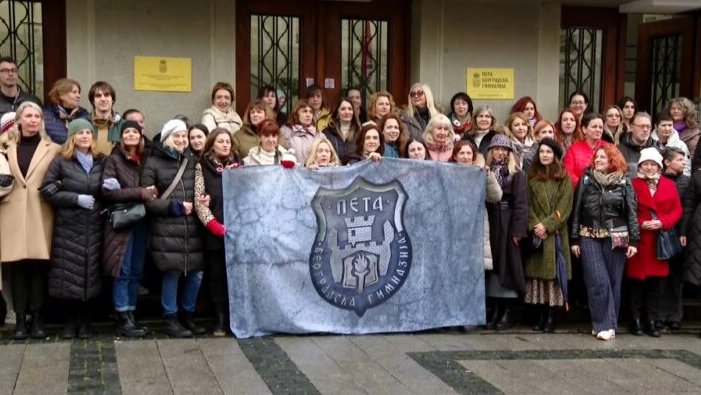 Učenici Pete beogradske gimnazije izglasali 24-časovnu blokadu 1