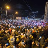 "Zvezdara uz studente i nastavnike": Roditelji i đaci šetaju u znak podrške 11