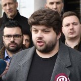 Novosadska opozicija podnela ustavnu žalbu zbog ponašanja policije koja im nije dozvolila da uđu na sednicu: "Ako se i preko ovoga pređe, ko zna šta nas sledeće dočekati" 10