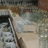 Krivična prijava jer je nelegalno prodavao rakiju i oštetio budžet za 300.000 dinara 6