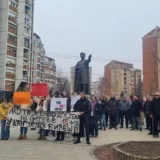 "On je Kurtiju dao sve, nisam ja": Penzioner u Kosovskoj Mitrovici (VIDEO) 6