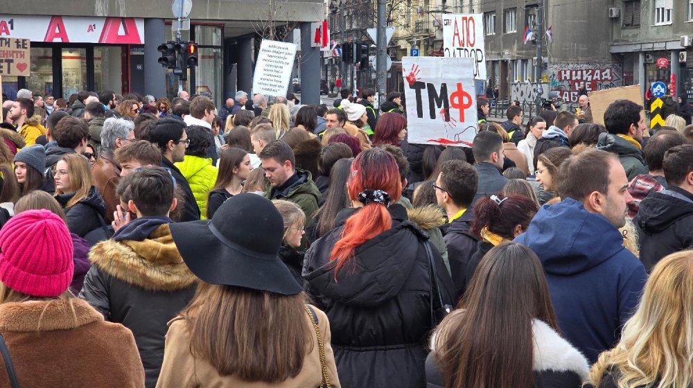 Studenti u blokadi: Izbor gradonačelnika Novog Sada u nedemokratskoj atmosferi- vidimo se na sledećoj sednici 1