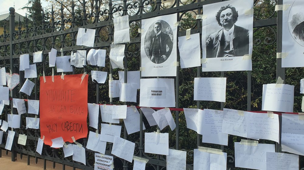 Četvrti javni čas ispred Jovine gimnazije u Novom Sadu: "Odbrana dostojanstva, integriteta i slavne prošlosti škole" 1