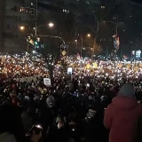Sinoć dovršeno 15. minuta tišine koja je nasilno prekinuta na protestu u subotu: Glumac Pozorišta na Terazijama (VIDEO) 5