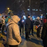 Stanovnici Karaburme odali poštu nastradalima u Novom Sadu, blokada bez incidenata 5