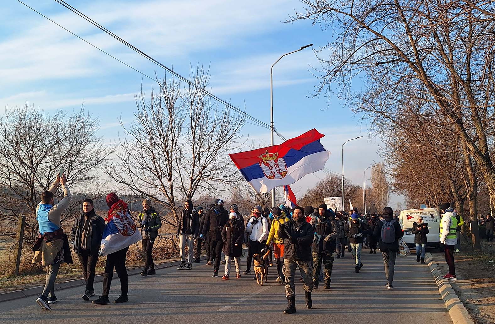 Iz Niša za Kragujevac peške krenulo oko 170 studenata: "Ništa nije daleko za pravdu" (VIDEO) 2 Iz Niša za Kragujevac peške krenulo oko 170 studenata: "Ništa nije daleko za pravdu" (VIDEO) 2