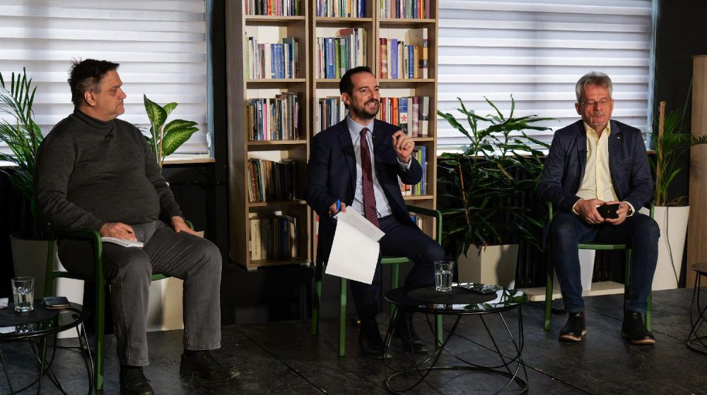 Anketna komisija: Odgovornost za pad nadstrešnice snose i Narodna skupština i Vlada Srbije 1