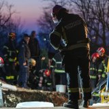 Nakon osam sati uspešno završena akcija spasavanja jednog od trojice radnika u Lazarevcu (VIDEO, FOTO) 8