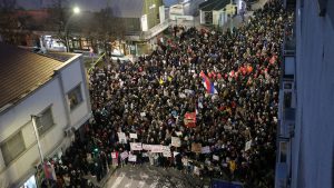 Neformalna mreža profesora Akademski plenum saopštila je danas da je pokrenula bazu podataka o otkazima nastavnicima koji su, kako se navodi, učestvovali u studentskim i građanskim protestima u Srbiji.