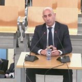 „Poljubac je bio spontan", tvrdi bivši predsednik Fudbalskog saveza Španije optužen za seksualni napad 4