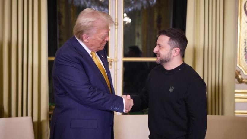 Zašto Amerika želi minerale kao što je litijum od Ukrajine kad ima vlastite 3 Ukrajinski predsednik Vladimir Zelenski i Donald Tramp sastali su se u Parizu u decembru, mesec dana pre Trampove inauguracije