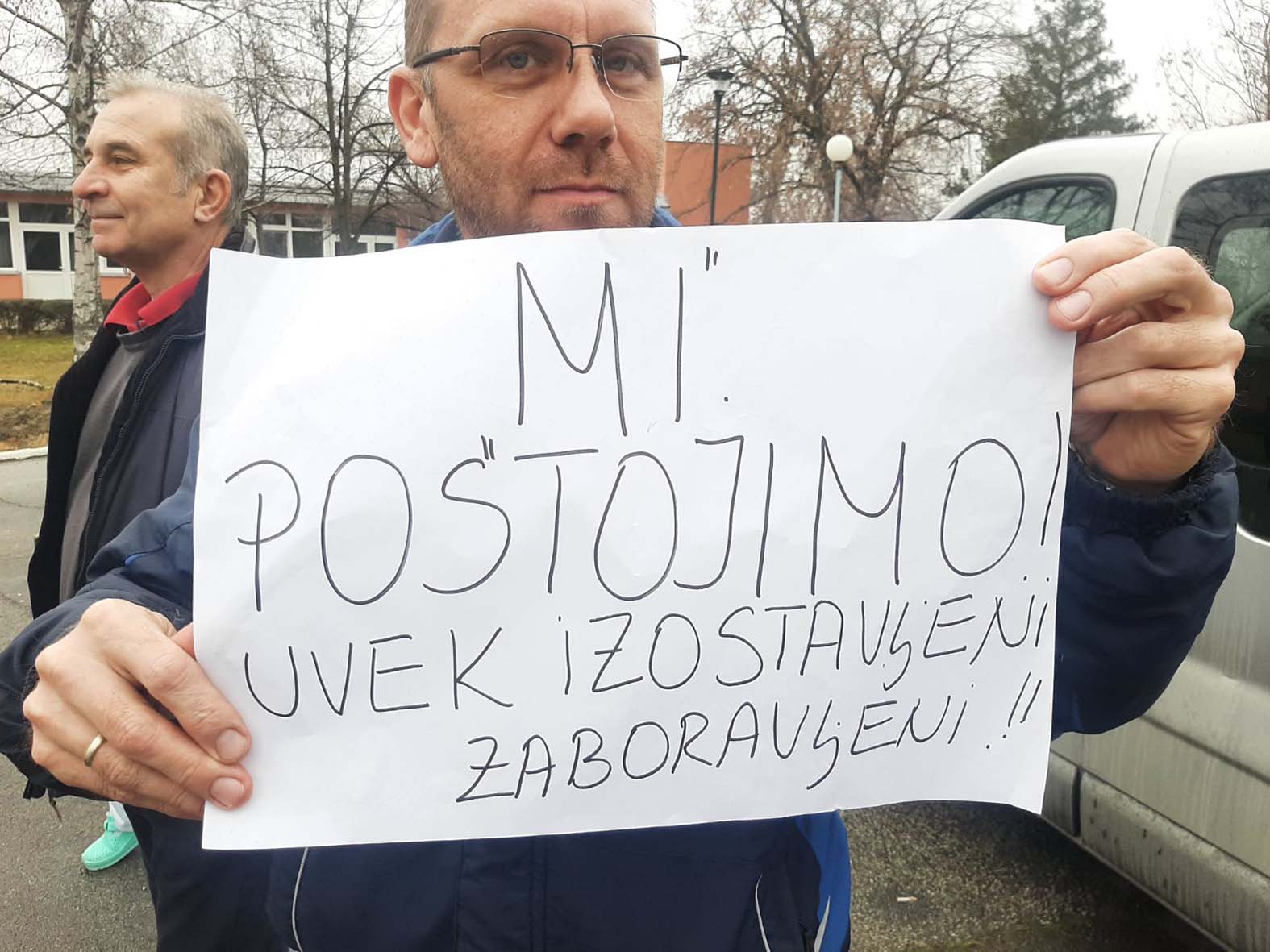 "Istorijska plata nikad minimalnija": Sindikat zaposlenih u socijalnoj zaštiti održao jednočasovni štrajk upozorenja (FOTO) 7