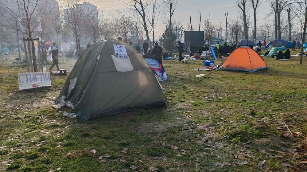 Jutro na blokadi u Novom Sadu: Doručak na Mostu slobode (FOTO/VIDEO) 1