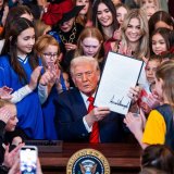 'Od sada će ženski sport biti samo za žene': Nova Trampova naredba 6