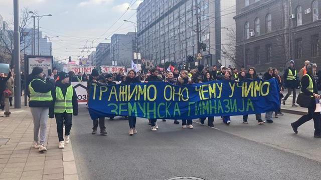 Blokada škola u Srbiji: Kako su se ujedinili nastavnici, učenici i roditelji 4 Protest