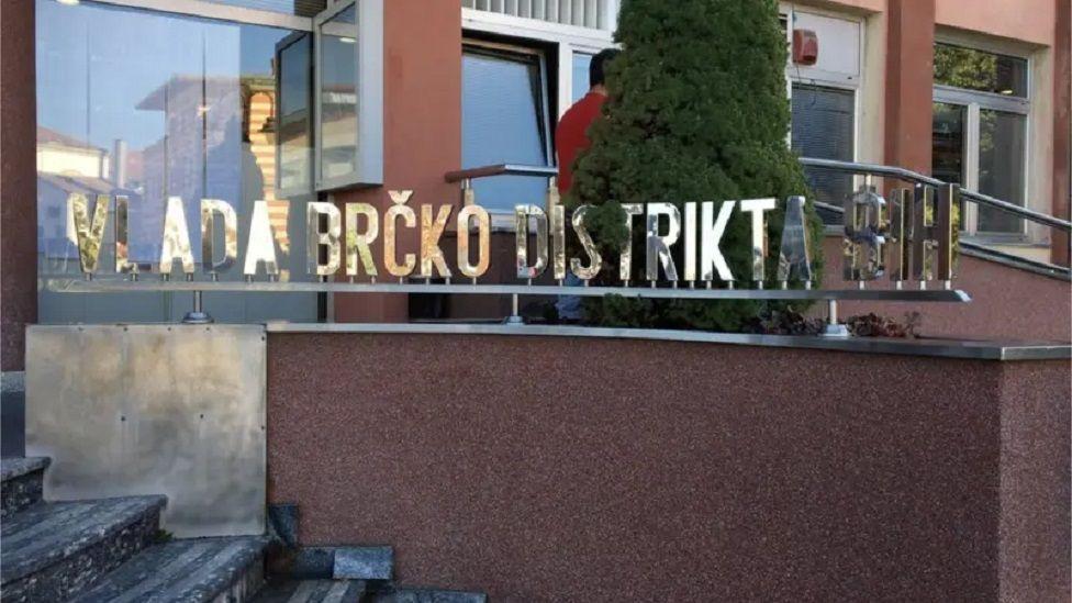Balkan šokiran: Više od 30 male dece čuvano u kući u Brčkom, istraga o trgovini ljudima 1 Distrikt Brcko