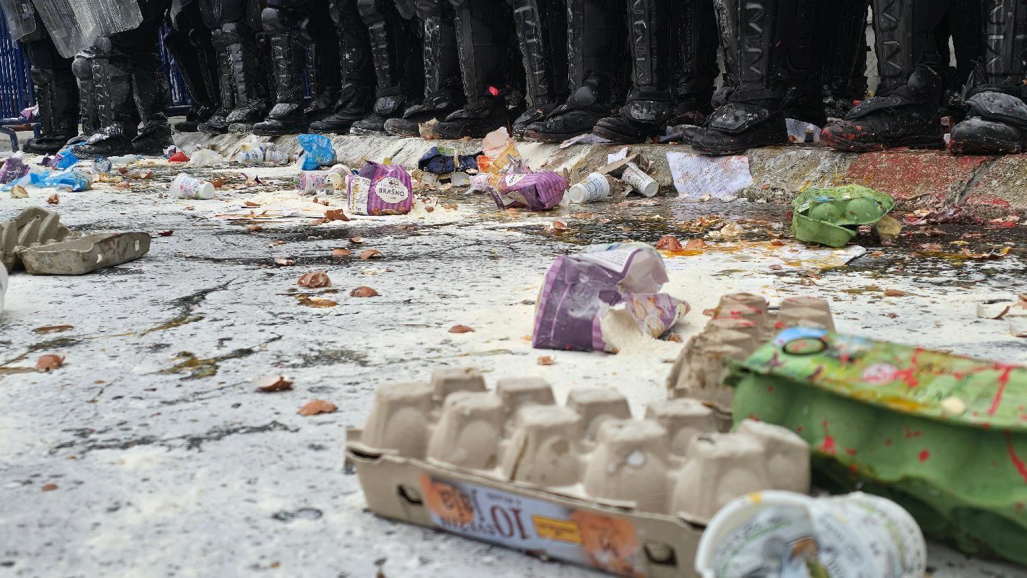 Novi Sad dobio gradonačelnika, privođenja posle incidenata ispred skupštine 12 incienti u novom sadu