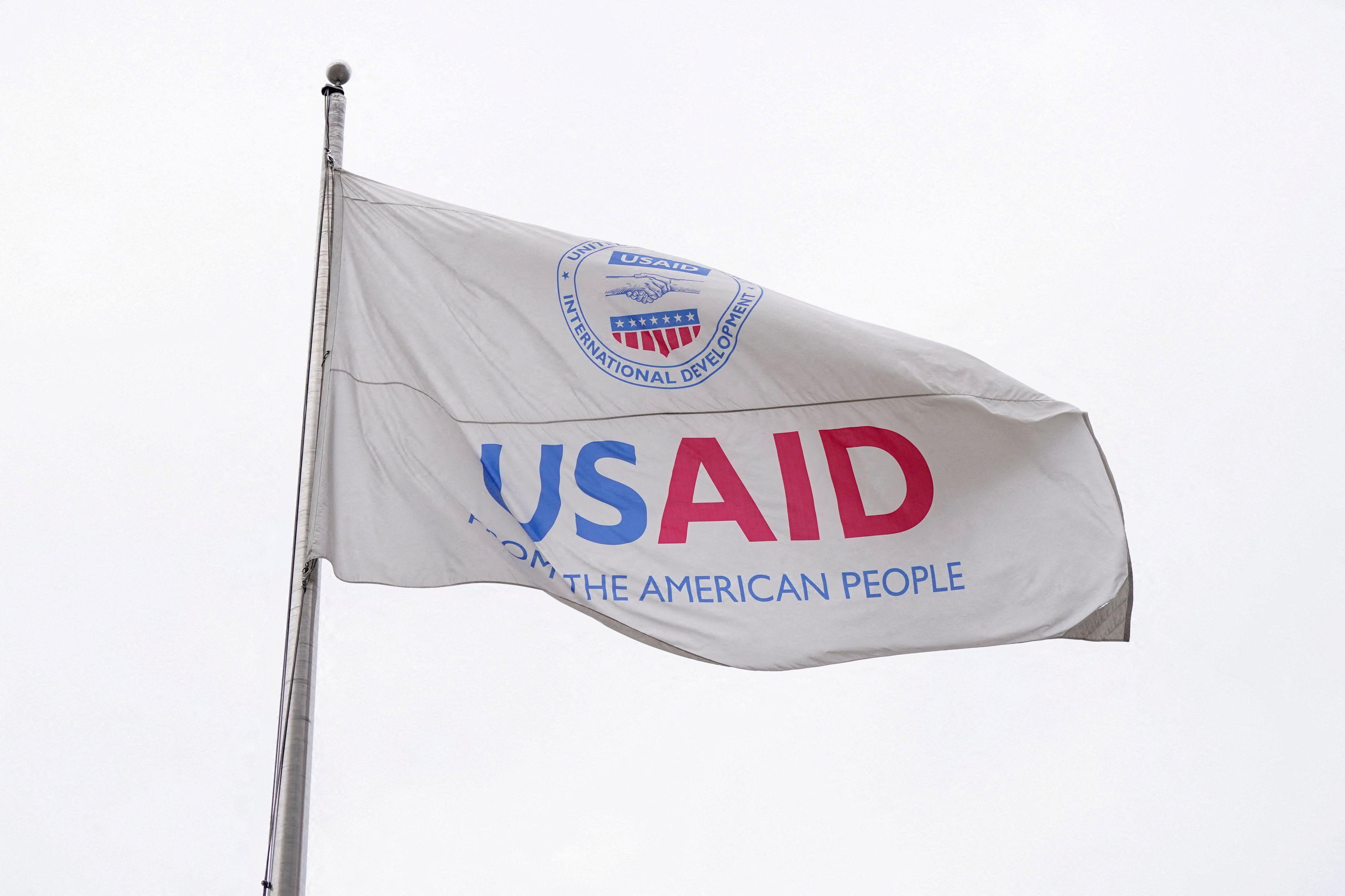 Tužilaštvo u Srbiji 'češlja' poslovanje nevladinih organizacija zbog USAID-a 2 Zastava USAID