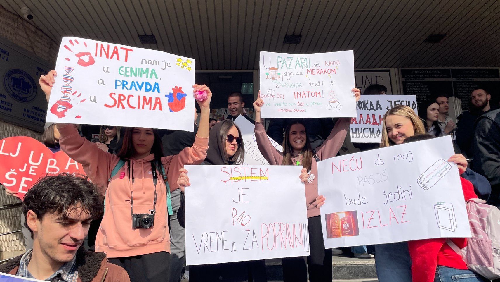 „Pohitajte u Pazar": Veliki studentski protest u Novom Pazaru 3 Protest u Novom Pazaru