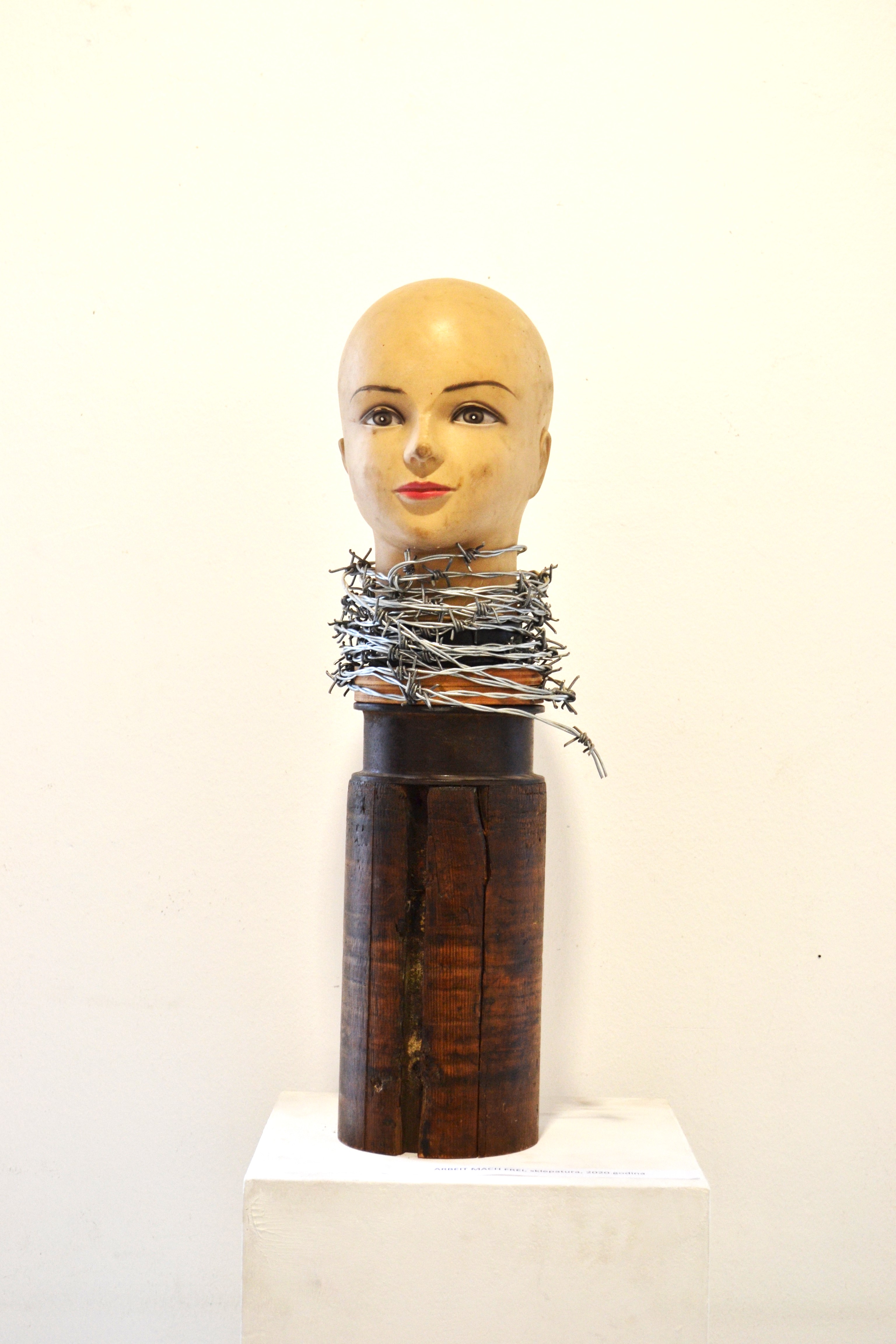 Izložba "Predlog enterijera za kabinet ministra vojnog" Radeta Markovića u Prodajnoj galeriji Beograd 3 Izložba "Predlog enterijera za kabinet ministra vojnog" Radeta Markovića u Prodajnoj galeriji Beograd 3