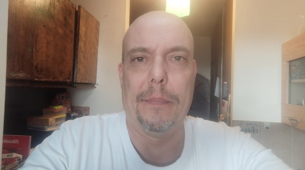 Ko je Aleksandar Božović, spiker s Radio Beograda koji je zgužvao SNS saopštenje uživo u programu? 1