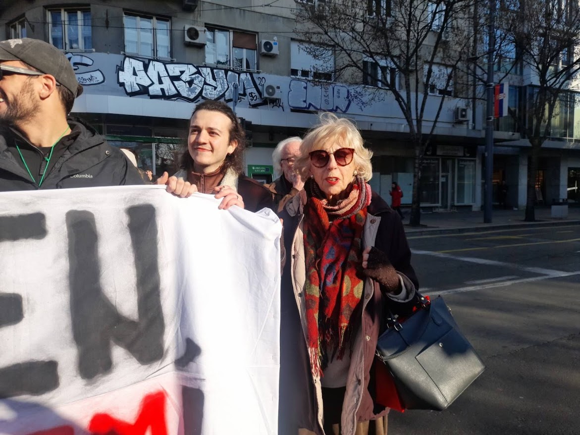 "Ulica raća nobelovce": "Putujuće pozorište" od Hrama Svetog Save do Narodnog pozorišta (FOTO; VIDEO) 14 "Ulica raća nobelovce": "Putujuće pozorište" od Hrama Svetog Save do Narodnog pozorišta (FOTO; VIDEO) 14