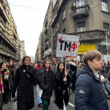 Protest ispred Radio Beograda u organizaciji neformalne grupe zaposlenih: Pridružili im se studenti i glumci 8