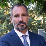 Ko je naslednik Aga Kana i novi lider šiitskog pokreta Ismailije? 9