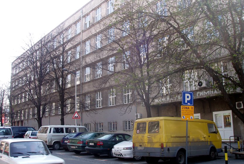 Hitna pomoć i policija u Petoj beogradskoj gimnaziji 1