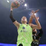 Povredio se Jan Veseli, centar Barselone neće igrati protiv Partizana 1