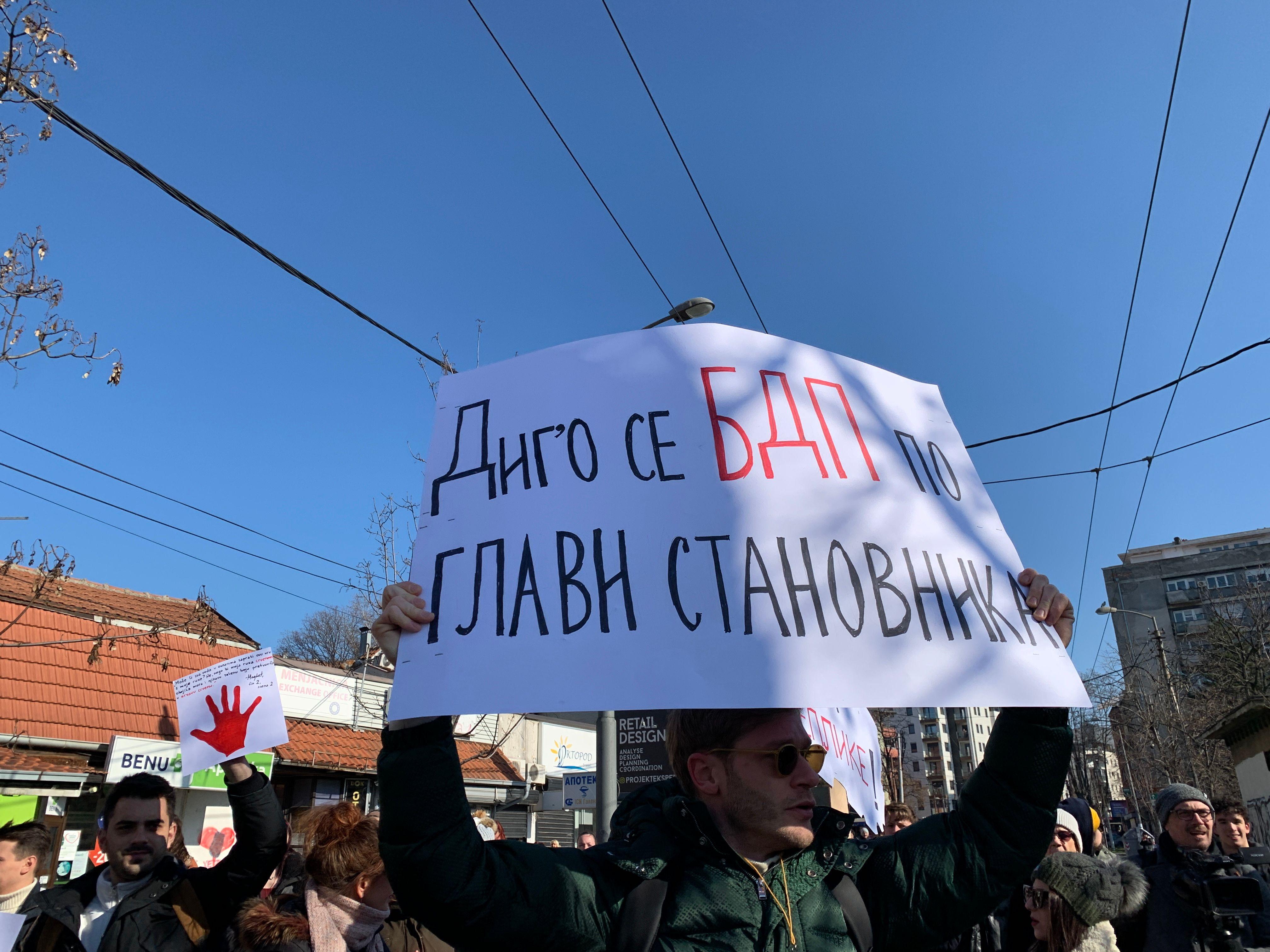 Studenti iz Beograda i Niša drugi dan pešače do Kragujevca 15 glumci, protest glumaca