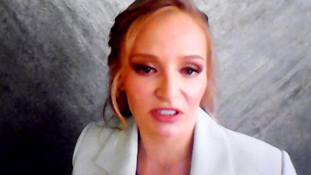 Neočekivani povratak 'Putinove partnerke' 2 Katerina Tihonova gleda u kameru