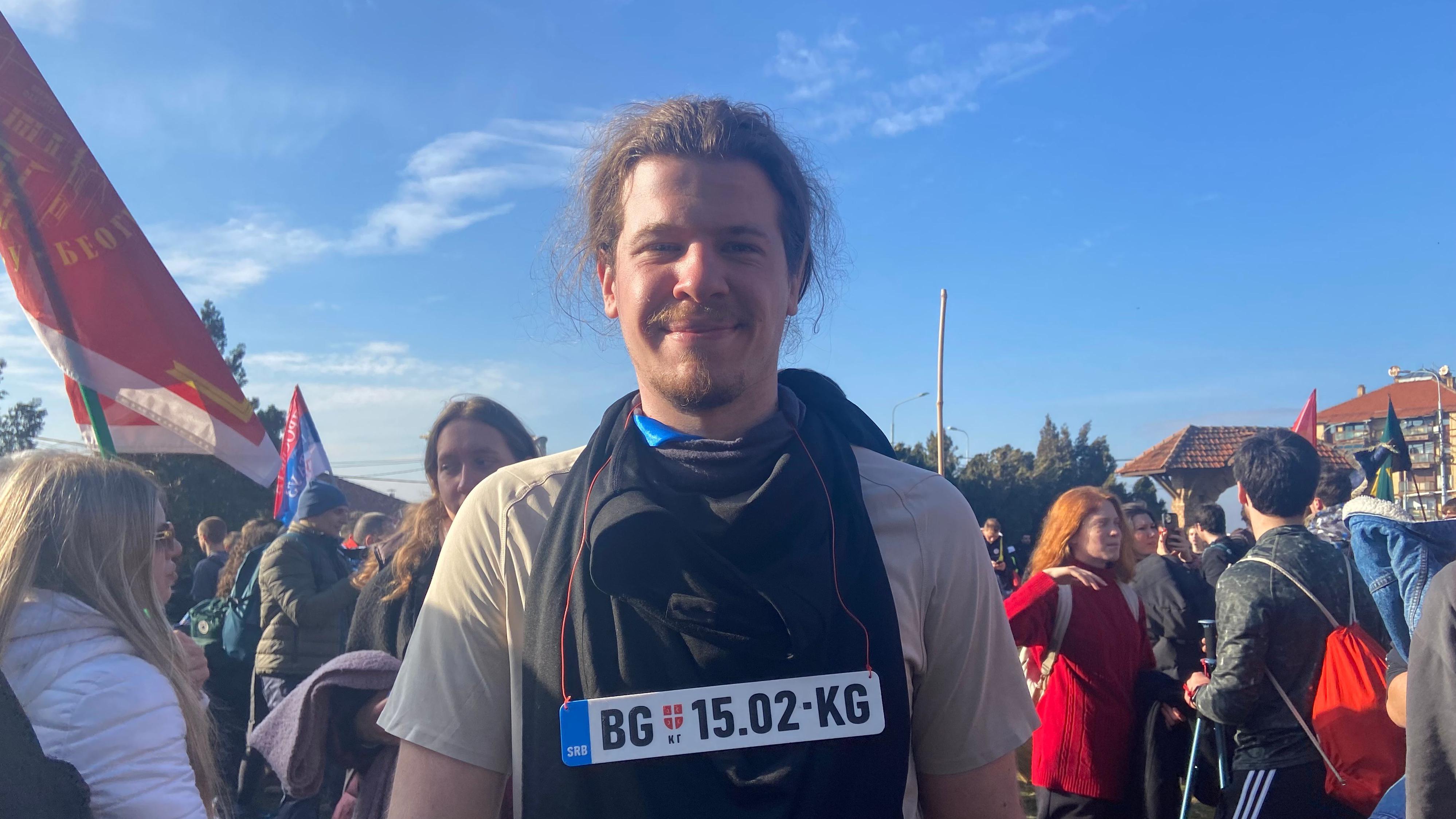 'Mi za umor ne znamo': Studenti koji pešače blizu Kragujevca, kolege se spremaju za doček 28 Simbolična registracija od Beograda do Kragujevca 15. 2.