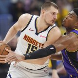 Dončić i Džejms bolji od Denvera, Jokićev tripl-dabl nedovoljan za pobedu 1