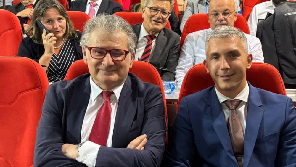 Opozicija podnosi krivične prijave protiv gradonačelnika Niša koji je građanima skandirao "ustaše": On je poziva da se "stavi u njegove cipele" 5