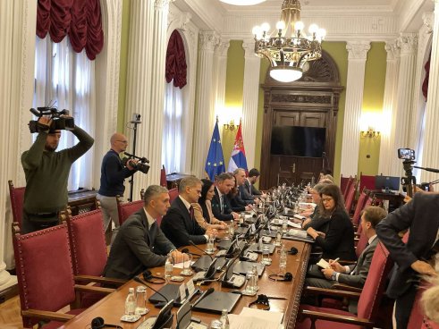 opozicija skupstina Tonino Picula završio sastanak sa srpskom opozicijom i sastao se sa poslanicima vlasti (FOTO) 5