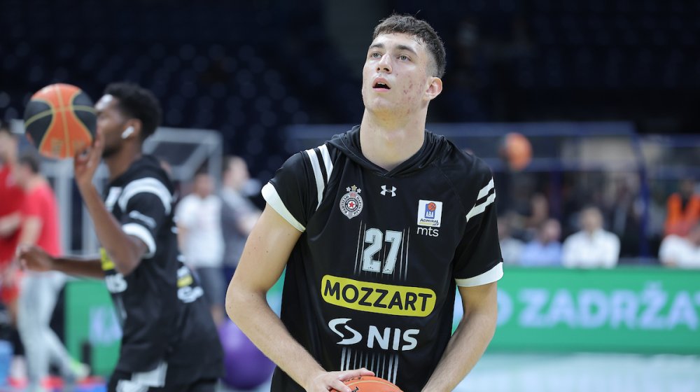 Dobija šansu u Americi: Talentovani košarkaš Partizana putuje u SAD 1