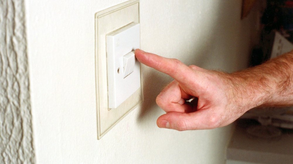 Ako isključite ove uređaje preko noći, možete da smanjite račun za struju 1