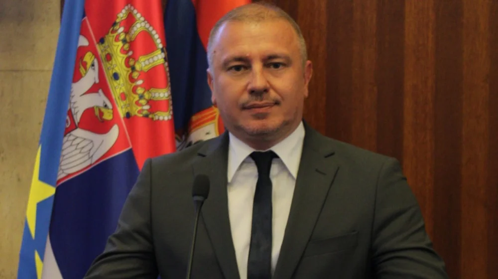 Šebek (SSP): Kako je uhapšeni za utaju 18 miliona evra nesmetano napustio Srbiju i odleteo za Tivat? 1