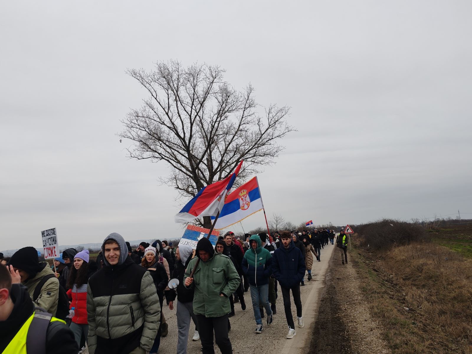 Rumljani u protestnoj šetnji stigli do Sremske Mitrovice (VIDEO/FOTO) 2