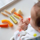 stolica za hranjenje