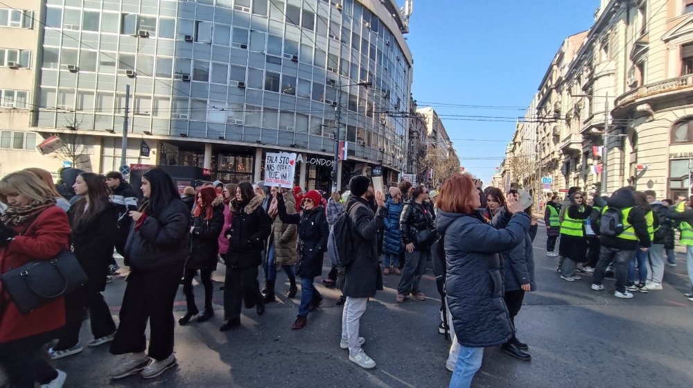 Studenti i građani širom Srbije i danas odali poštu stradalima u nesreći u Novom Sadu 1