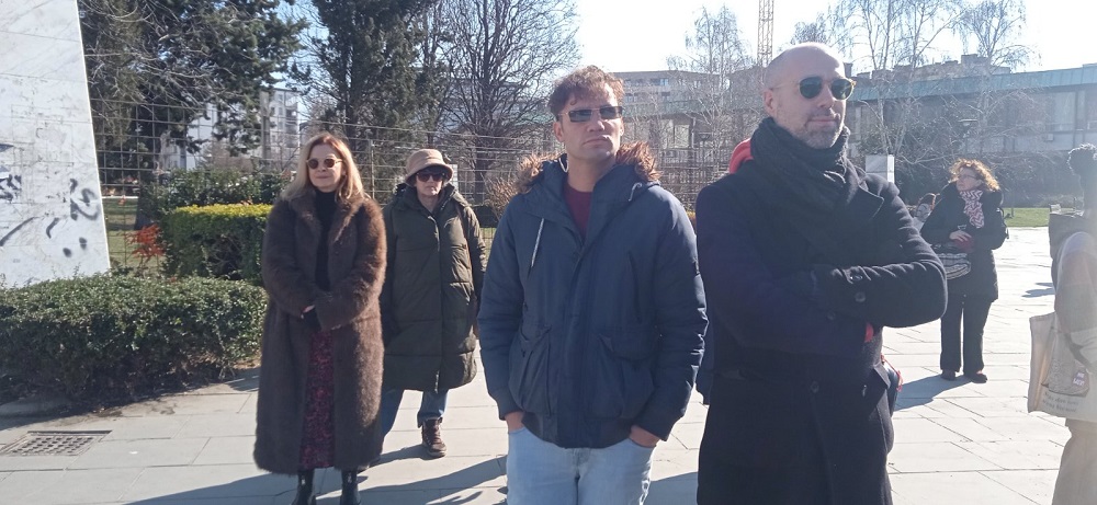 "Ulica raća nobelovce": "Putujuće pozorište" od Hrama Svetog Save do Narodnog pozorišta (FOTO; VIDEO) 2 "Ulica raća nobelovce": "Putujuće pozorište" od Hrama Svetog Save do Narodnog pozorišta (FOTO; VIDEO) 2