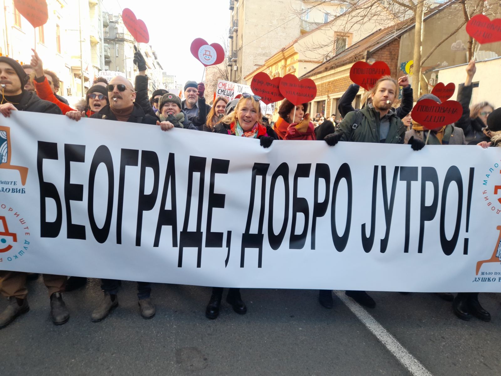 "Ulica raća nobelovce": "Putujuće pozorište" od Hrama Svetog Save do Narodnog pozorišta (FOTO; VIDEO) 9 "Ulica raća nobelovce": "Putujuće pozorište" od Hrama Svetog Save do Narodnog pozorišta (FOTO; VIDEO) 9